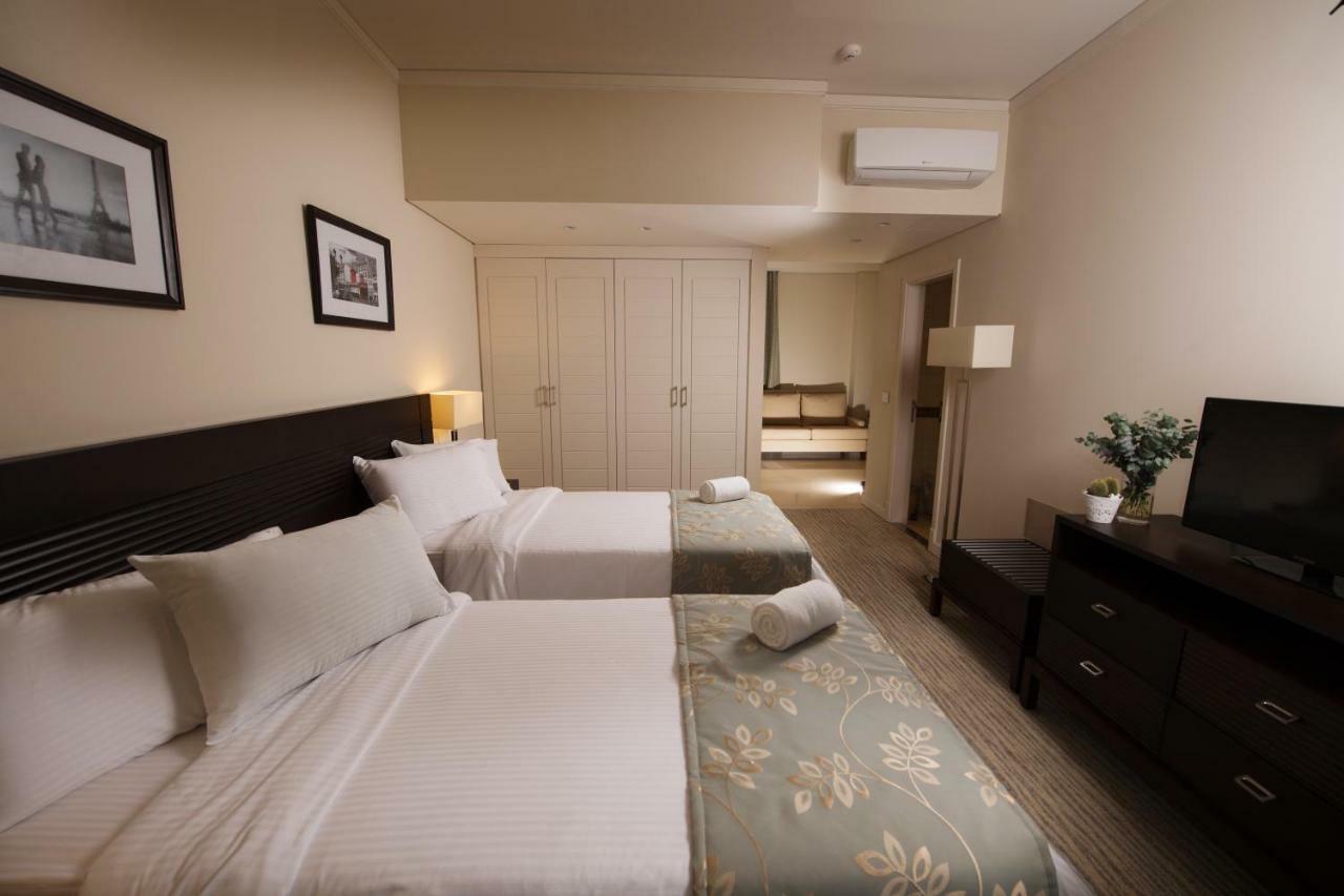 The Parisian Hotel Beirut Exterior foto